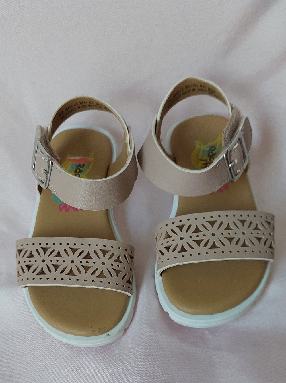 Beige Rachel Shoe Laser-Cut Sandals~ Sz 6M. Pre-Loved.